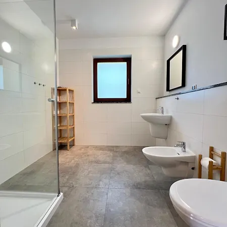 Δωμάτια σε οικογενειακή κατοικία Cyprys Rodzinne *